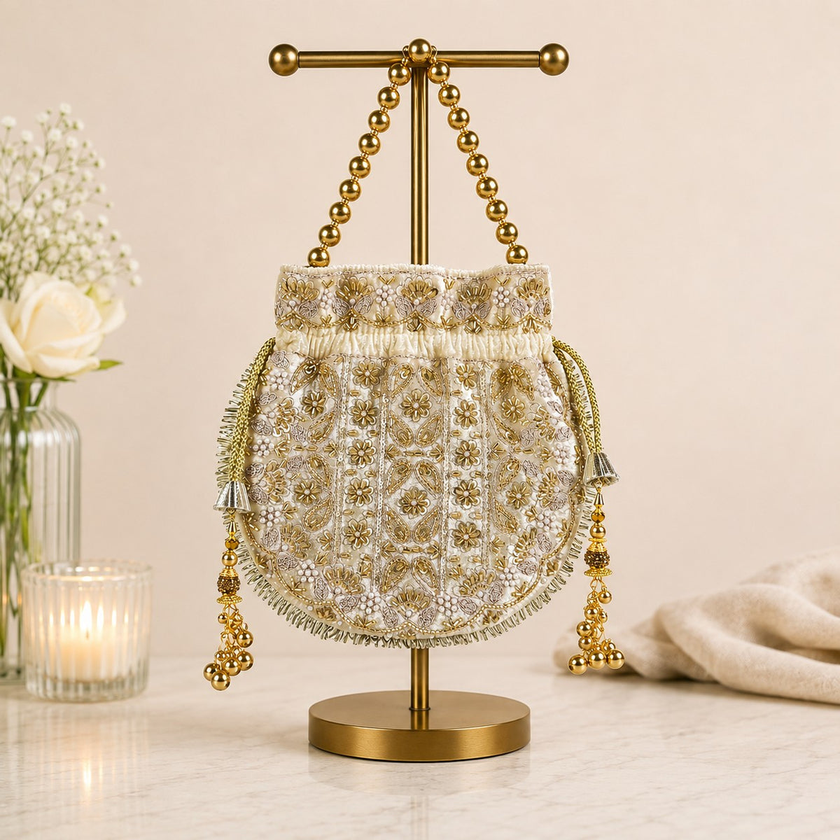Ivory Gold Paisley Potli